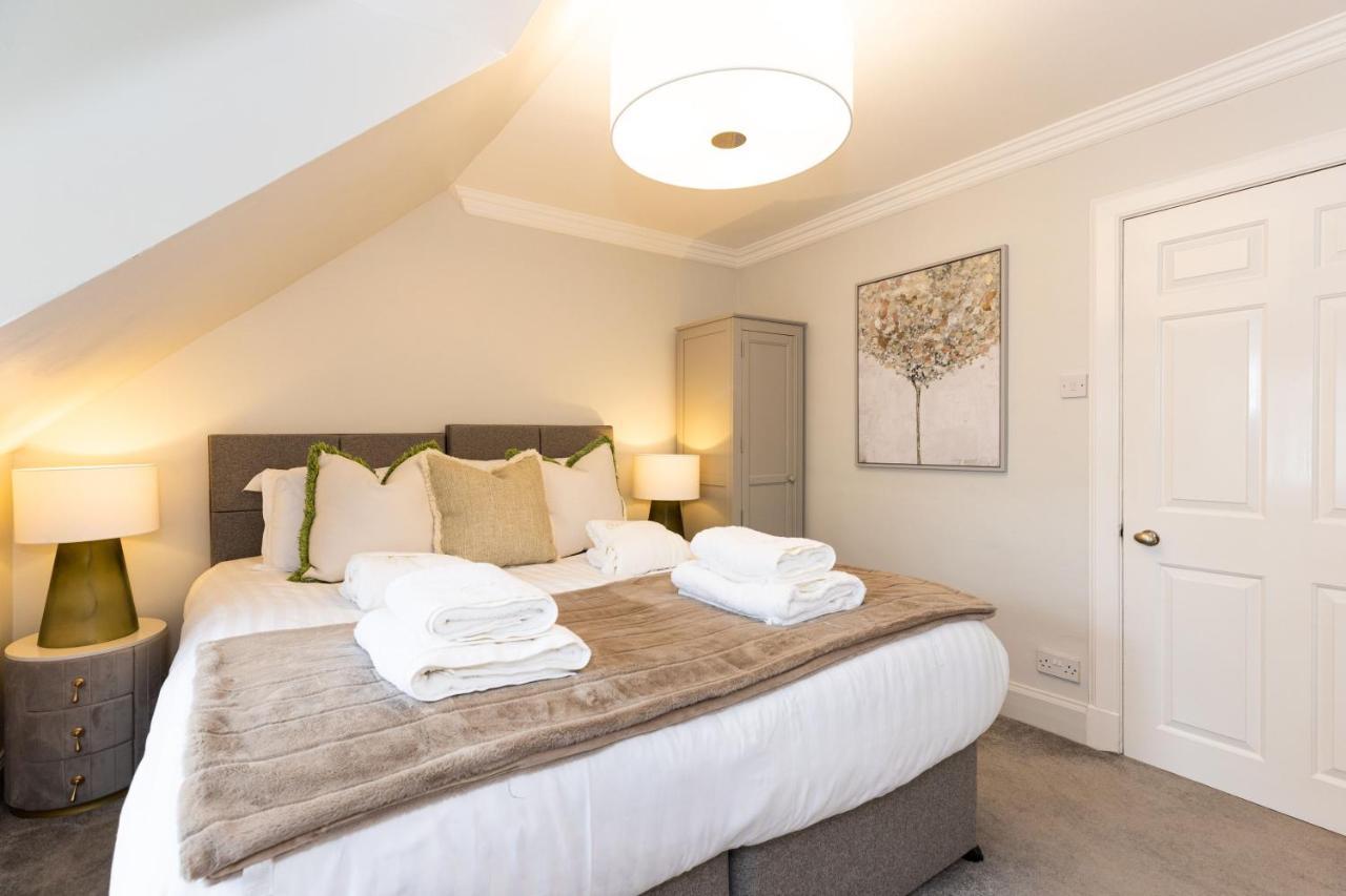 Righ Properties - Luxurious City Centre Three Bedroom Apartment Edimburgo Exterior foto